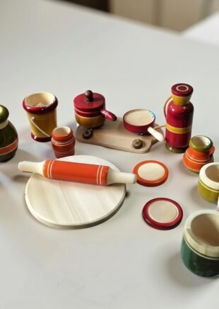 Premium Wooden Kitchen Play Set – Traditional 16-Piece