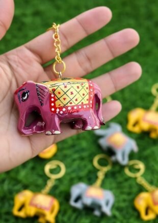 Wooden Elephant Keychains – Colorful Handcrafted Accessories